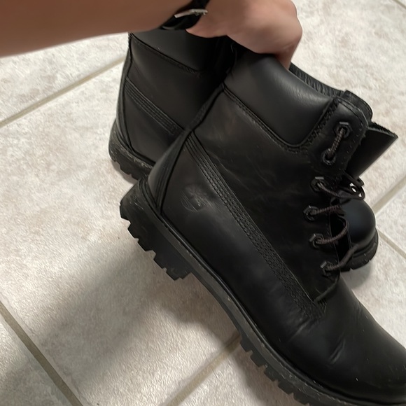 Black Timberland boots - Picture 5 of 7